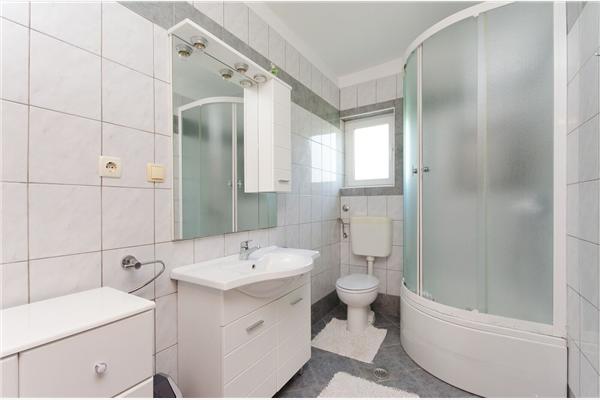 Apartment A1, for 5 persons