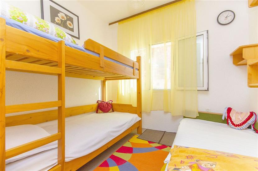 Apartment A5, for 5 persons