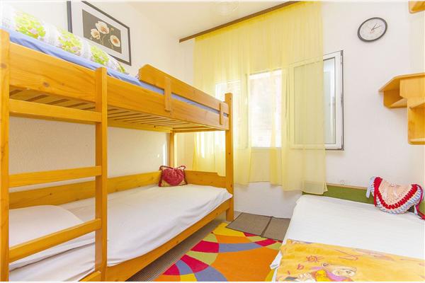 Apartment A5, for 5 persons