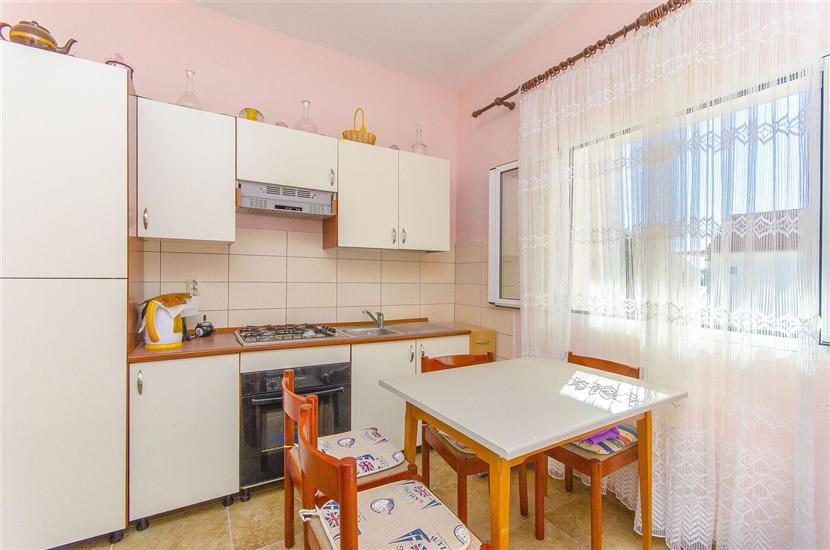 Apartment A5, for 5 persons