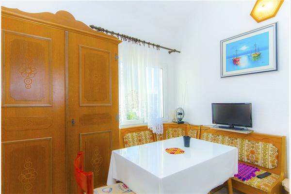 Apartment A4, for 3 persons