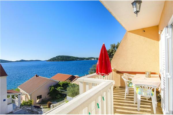 Apartment A2, for 3 persons