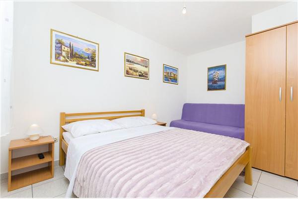 Apartment A1, for 5 persons