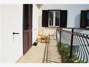 Apartma Split in Riviera Trogir,RezervirajAntonOd 125 €