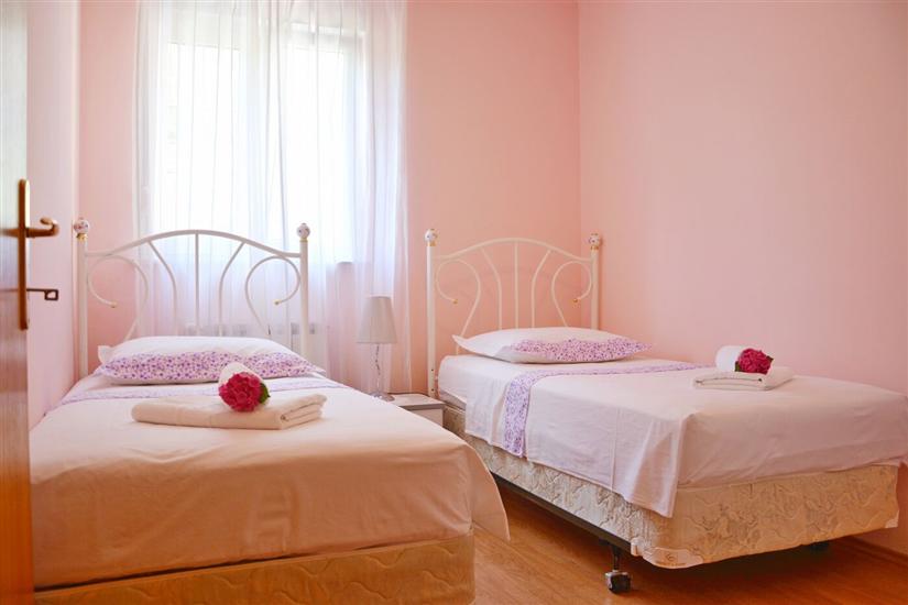 Apartment A1, for 6 persons