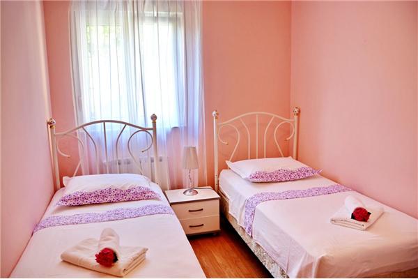 Apartment A1, for 6 persons