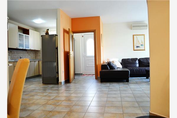 Apartment A1, for 6 persons