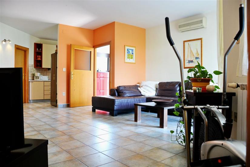 Apartment A1, for 6 persons