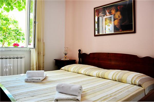 Apartment A2, for 6 persons