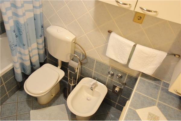 Apartment A2, for 6 persons