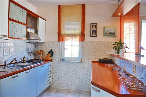 Apartment A2, for 6 persons