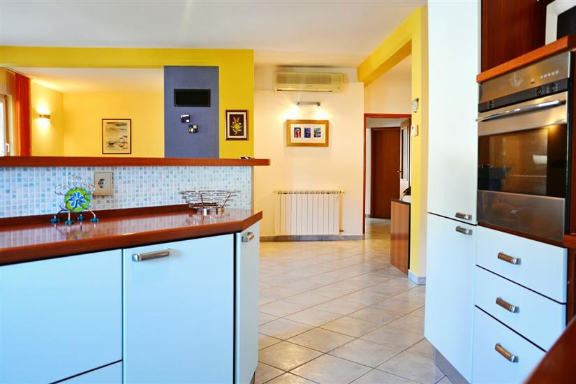 Apartment A2, for 6 persons