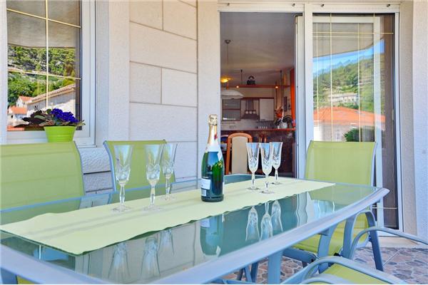 Apartment A2, for 6 persons