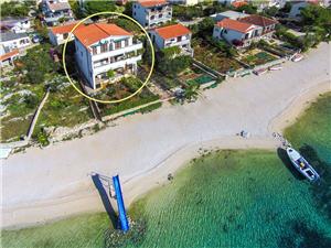 Appartements Kovacevic Riviera de Šibenik, Superficie 80,00 m2, Distance (vol d'oiseau) jusque la mer 20 m