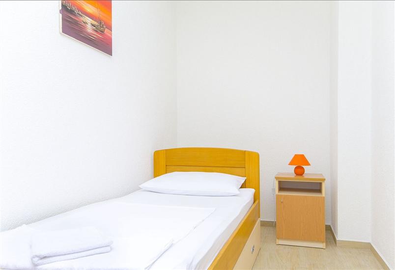 Apartment A7, for 4 persons