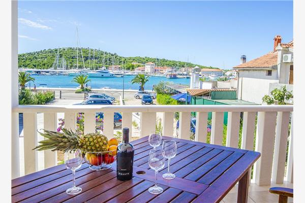 Apartment A7, for 4 persons