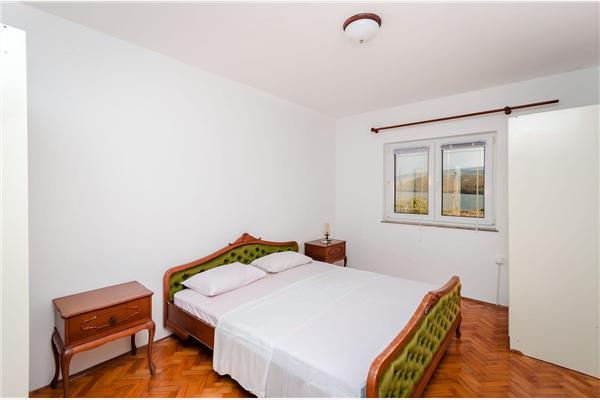 Apartment A2, for 6 persons