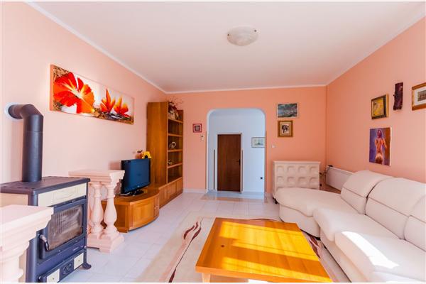 Apartment A2, for 6 persons