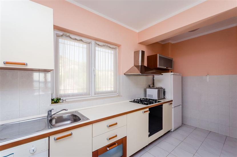 Apartment A2, for 6 persons