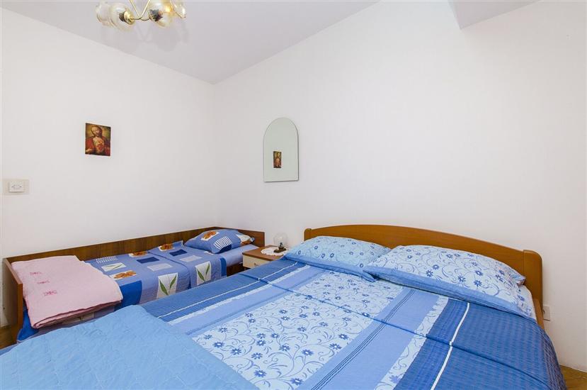 Apartment A1, for 6 persons