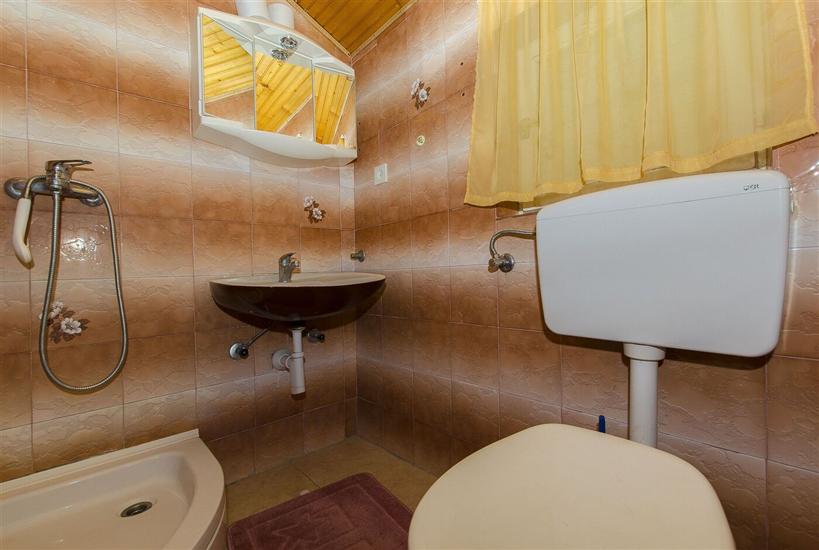 Apartment A1, for 6 persons