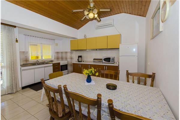 Apartment A1, for 6 persons