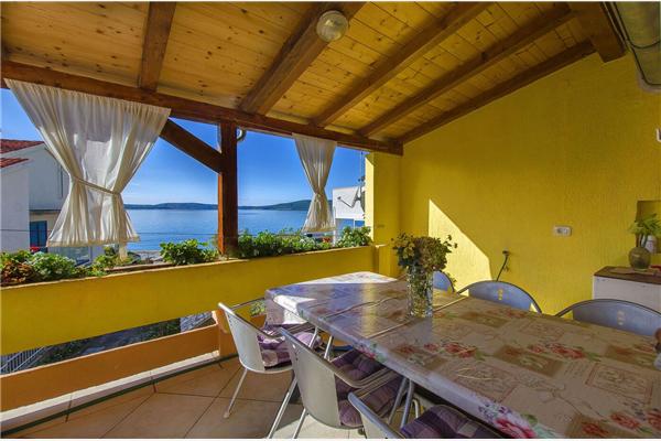 Apartment A1, for 6 persons