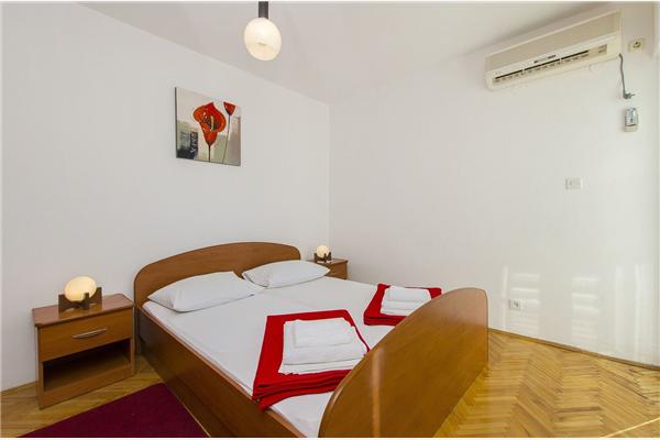 Apartment A1, for 5 persons