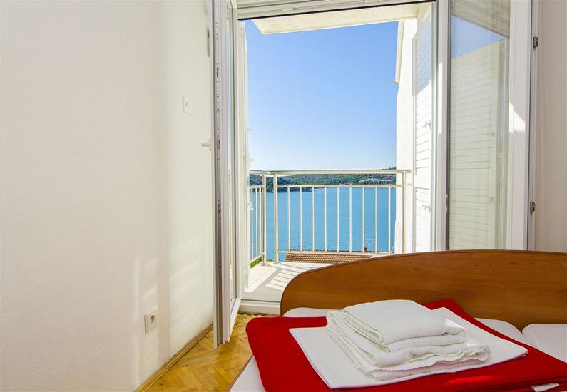 Apartment A1, for 5 persons