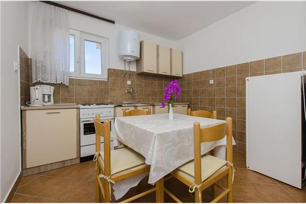 Apartment A2, for 5 persons