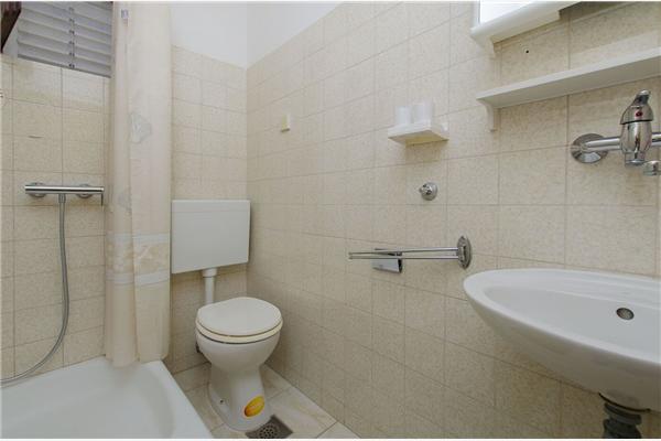 Apartment A2, for 5 persons