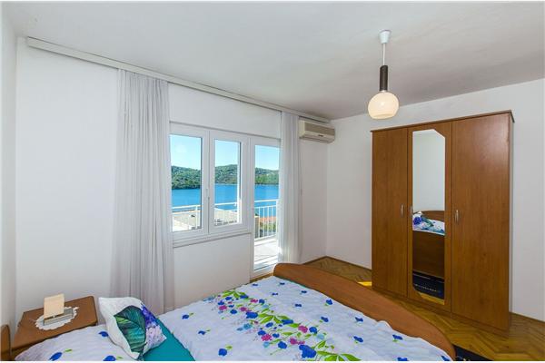 Apartment A2, for 5 persons