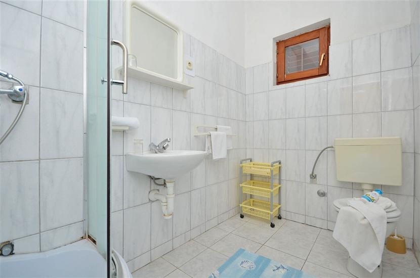 Apartment A2, for 3 persons