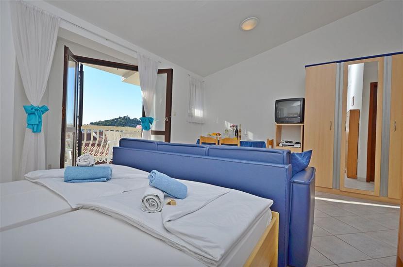 Apartment A5, for 3 persons