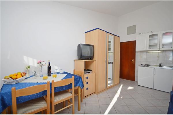 Apartment A5, for 3 persons