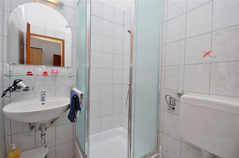 Apartment A6, for 3 persons