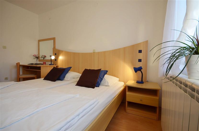 Apartment A7, for 5 persons