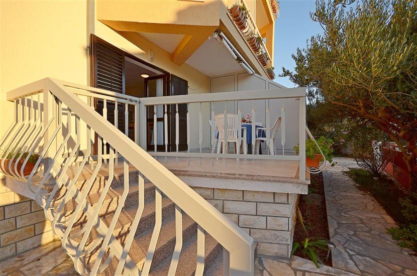 Apartment A7, for 5 persons