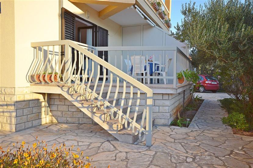 Apartment A7, for 5 persons