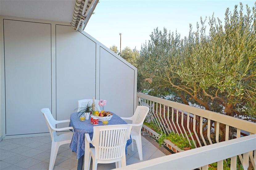 Apartment A7, for 5 persons