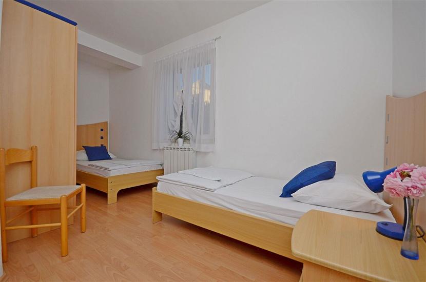 Apartment A7, for 5 persons