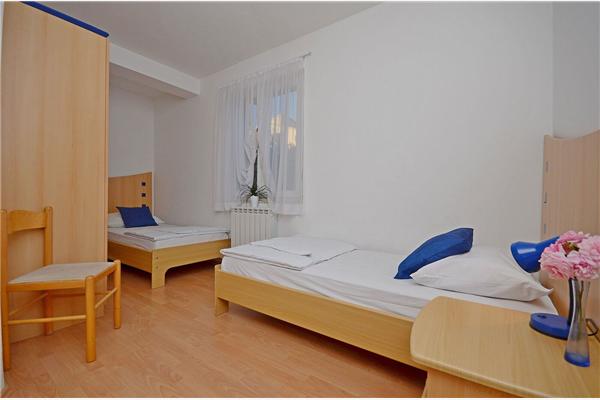 Apartment A7, for 5 persons