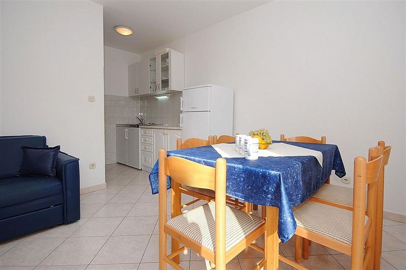 Apartment A7, for 5 persons