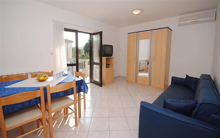 Apartment A7, for 5 persons