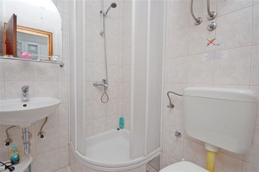 Apartment A7, for 5 persons