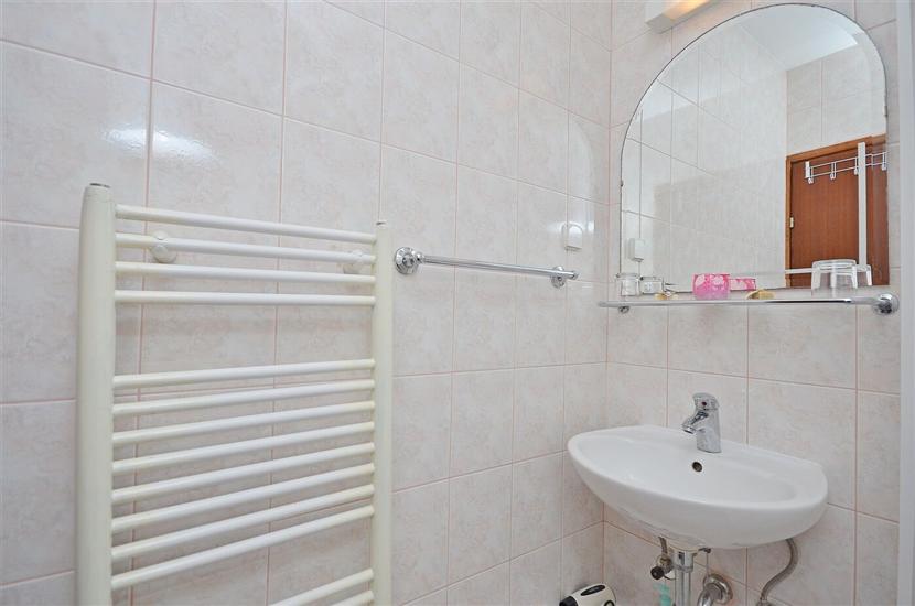 Apartment A7, for 5 persons