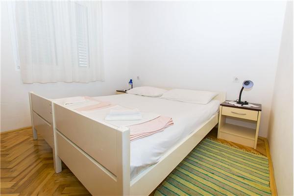 Apartment A1, for 6 persons