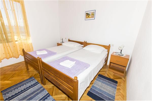 Apartment A1, for 6 persons