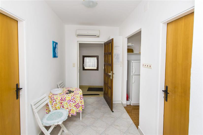 Apartment A1, for 6 persons