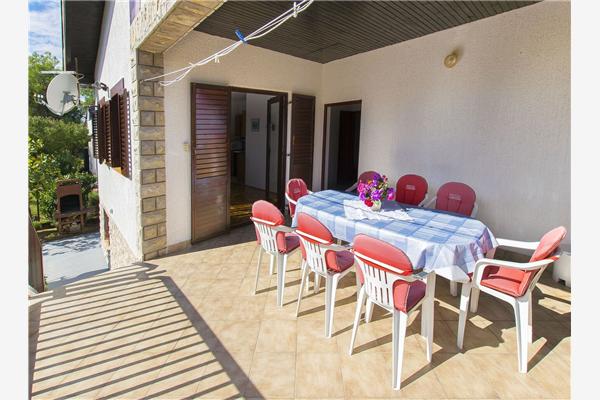 Apartment A1, for 6 persons